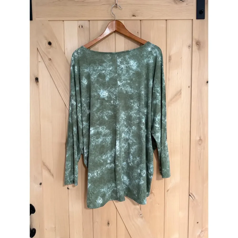 LulaRoe | NWT Green Tie Dye Linda Bat Wing Dolman Top | Size 3XL (24-26)